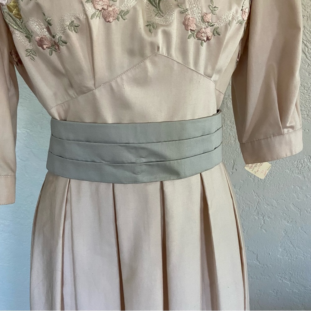 Vintage Dead Stock Donna Morgan 40s 50s Style Dress Floral Embroidered Blush - Picture 6 of 15